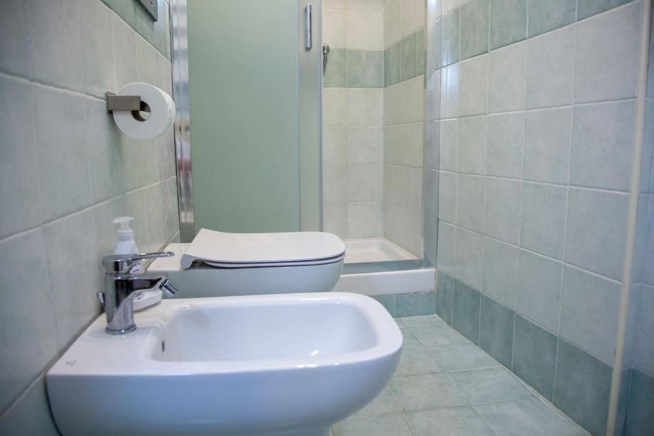 Casa Q163A Tuscolana Next To Metro Apartman Róma Kültér fotó